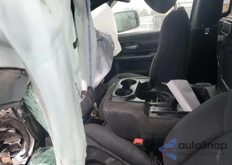 2022 Ram 1500 Tradesman z USA, uszkodzony, nr VIN 1C6RRFCG0NN324656